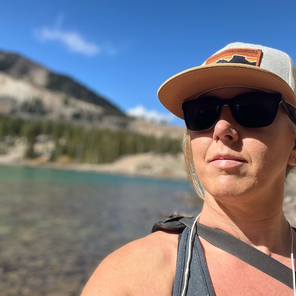 Meet your Posher, Jennifer - Picture 1 of 1